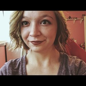 Meet your Posher, Camille